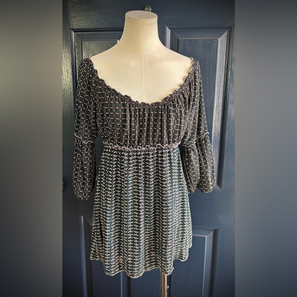 🦋 STUDIO M, Geometric print empire waist 3/4 sleeve, gathered scoop neck tunic